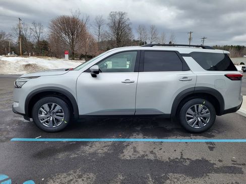 New 2025 Nissan Pathfinder SV w/ Cargo Package image 8