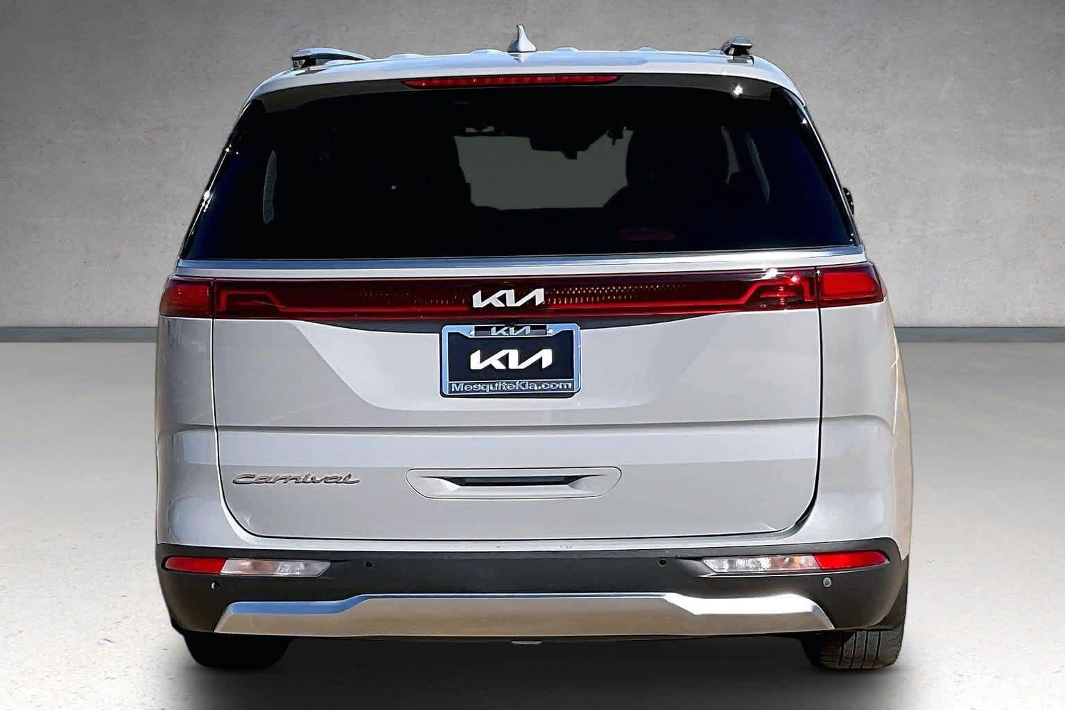 Used 2022 Kia Carnival SX Prestige FWD image 5