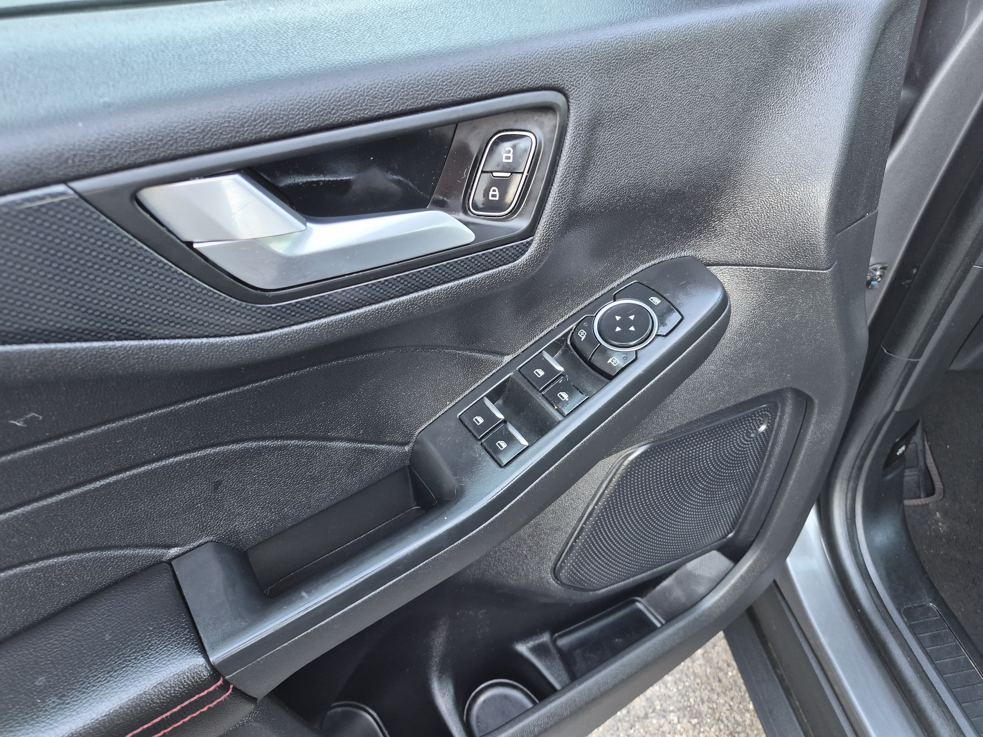 Used 2023 Ford Escape ST-Line w/ Tech Pack #1 FWD image 11