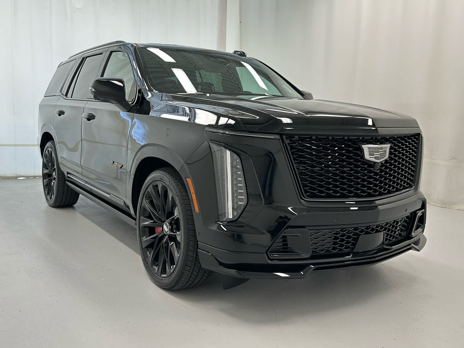 Used 2026 Cadillac Escalade V w/ LPO, ONYX Package AWD/4WD image 2