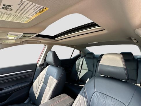 Used 2023 Nissan Altima 2.5 SR w/ SR Premium Package image 21