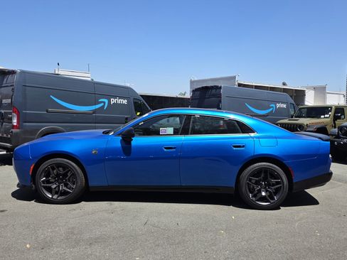 New 2026 Dodge Charger Scat Pack w/ Blacktop Package AWD/4WD image 2