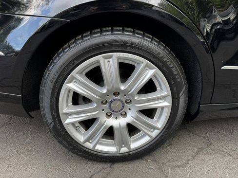 Used 2013 Mercedes-Benz E 350 4MATIC Sedan image 41