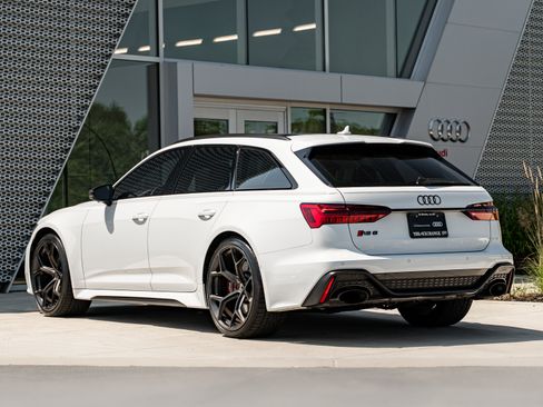 Certified 2025 Audi RS 6 performance AWD/4WD image 5