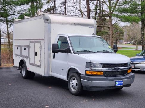 Used 2022 Chevrolet Express 3500 w/ Power Convenience Package RWD image 7