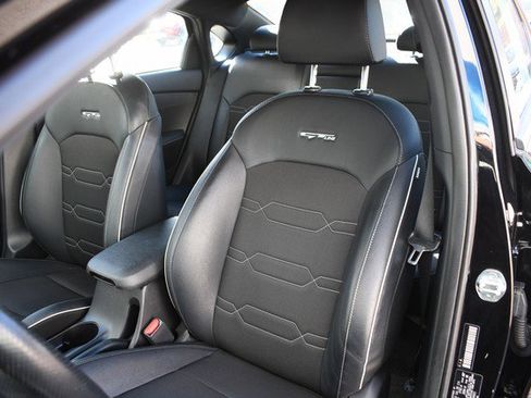 Used 2022 Kia Forte GT-Line image 17