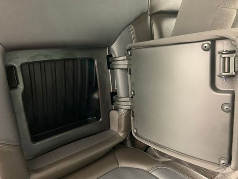 Used 2022 GMC Sierra 1500 Denali w/ Denali Premium Package image 32