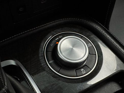 Used 2024 INFINITI QX80 Luxe image 30