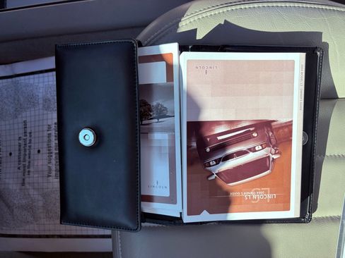 Used 2004 Lincoln LS image 31