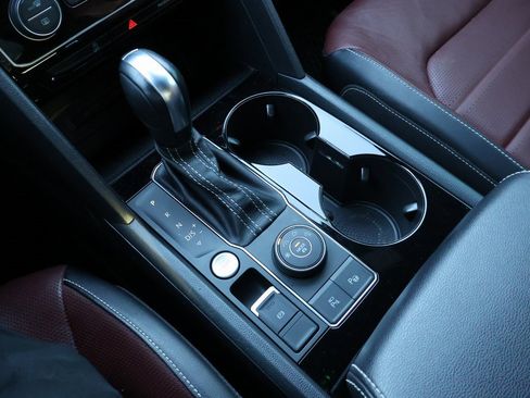 Used 2022 Volkswagen Atlas Cross Sport SEL Premium R-Line image 25