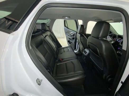 Used 2022 GMC Terrain SLT w/ Infotainment Package II image 31