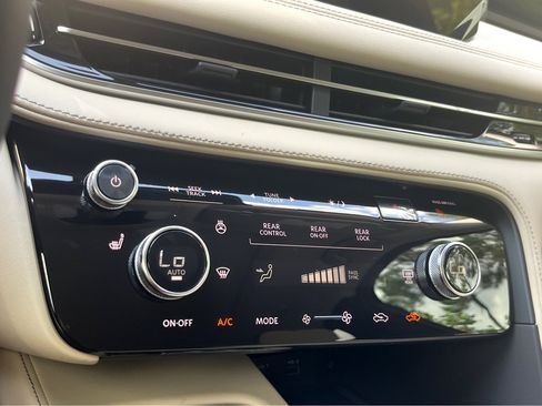 Certified 2025 INFINITI QX60 Pure image 15