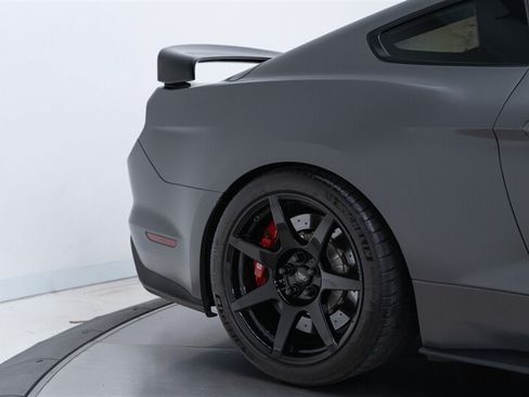 Used 2018 Ford Mustang Shelby GT350R w/ GT350R Equipment Group 920A RWD image 27