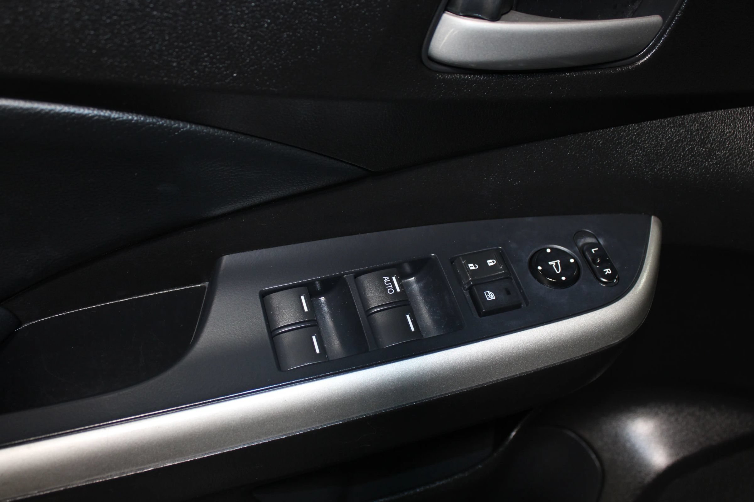Used 2013 Honda CR-V EX-L image 9