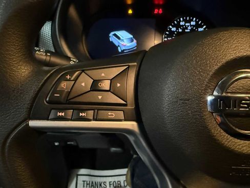 Used 2021 Nissan Kicks SV image 29