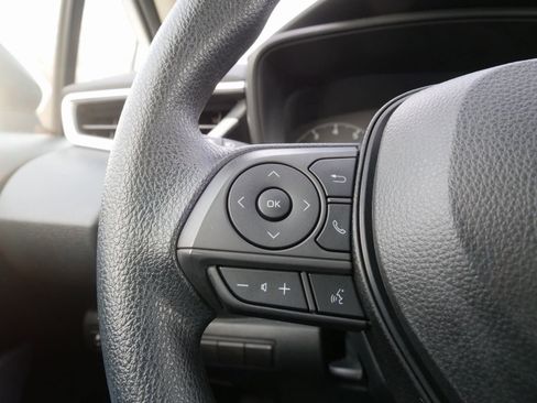 Used 2023 Toyota Corolla LE image 21