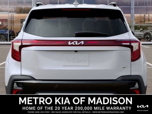 New 2026 Kia Seltos SX w/ SX Sunroof Package image 13