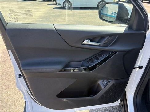 New 2026 Chevrolet Equinox LT w/ Convenience Package II image 12