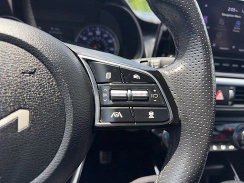 Used 2022 Kia Forte GT-Line w/ GT-Line Technology Package FWD image 12