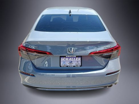 Used 2023 Honda Civic Sport image 5