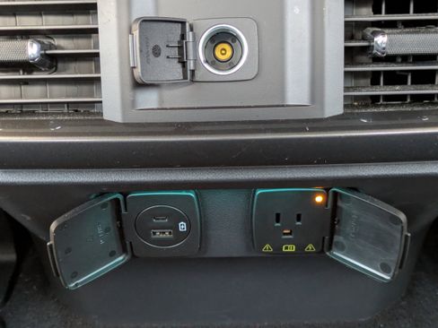 Used 2023 Ford F150 XLT image 13