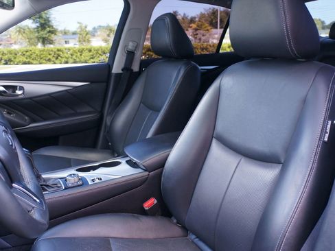 Used 2019 INFINITI Q50 Luxe w/ Essential Package (3.0T Luxe) AWD/4WD image 22
