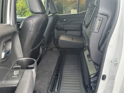Used 2024 Honda Ridgeline Black Edition image 13