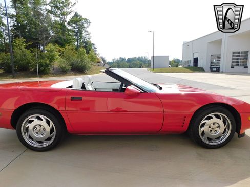 Used 1992 Chevrolet Corvette Convertible image 12