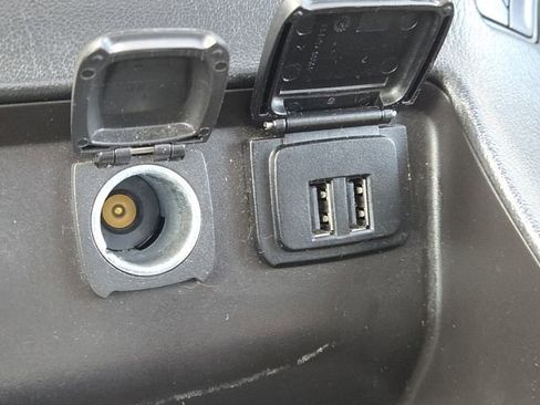 Used 2015 Chevrolet Tahoe LT image 8