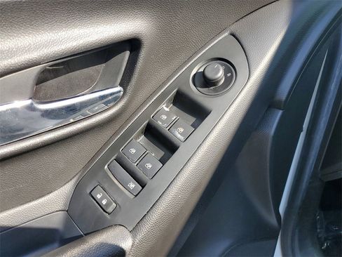 Used 2018 Chevrolet Trax LT w/ LT Convenience Package image 23