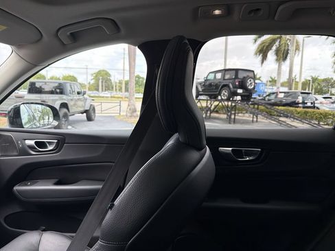 Used 2023 Volvo XC60 B5 Plus w/ Climate Package AWD/4WD image 12