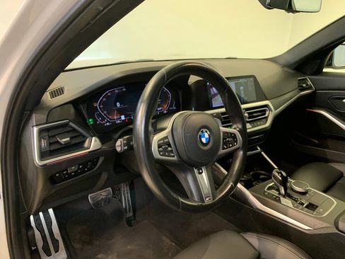 Used 2022 BMW 330i xDrive Sedan w/ M Sport Package image 15