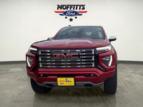 Used 2024 GMC Canyon Denali image 8