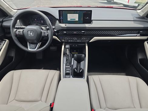 Used 2025 Honda Accord Touring image 8