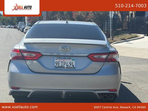 Used 2020 Toyota Camry SE FWD image 5