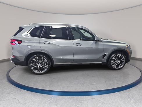 New 2026 BMW X5 xDrive50e AWD/4WD image 4