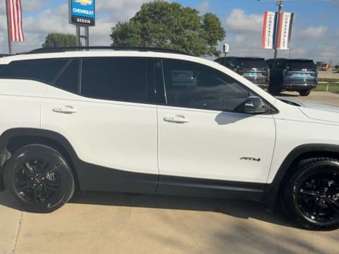 Used 2022 GMC Terrain AT4 w/ Infotainment Package II AWD/4WD image 9