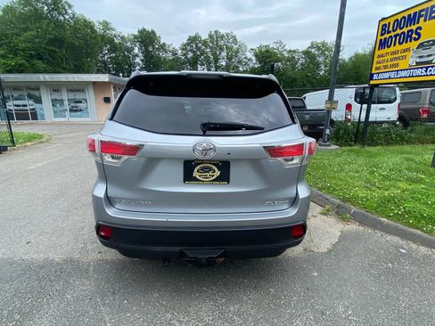 Used 2014 Toyota Highlander XLE image 4