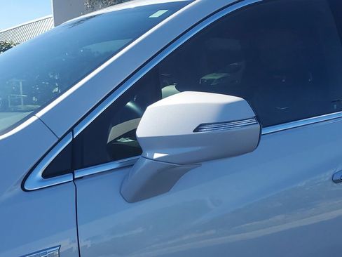 Used 2025 Cadillac XT5 Premium Luxury image 12