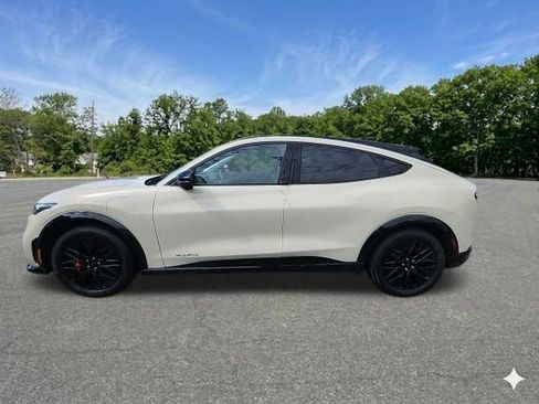 Used 2025 Ford Mustang Mach-E Premium w/ Sport Appearance Package AWD/4WD image 5