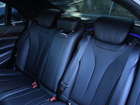 Used 2014 Mercedes-Benz S 550 Sedan image 13