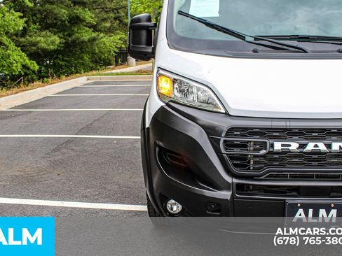 Used 2025 RAM ProMaster 2500 w/ Convenience Group FWD image 12