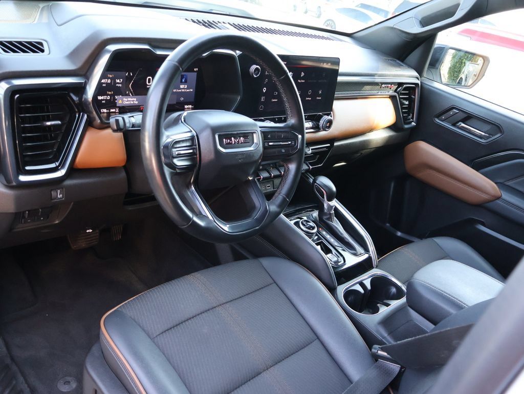 Certified 2024 GMC Canyon AT4 AWD/4WD image 17