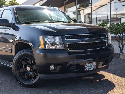 Used 2010 Chevrolet Tahoe LT AWD/4WD image 3