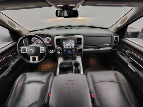 Used 2017 RAM 1500 Laramie w/ Convenience Group AWD/4WD image 2