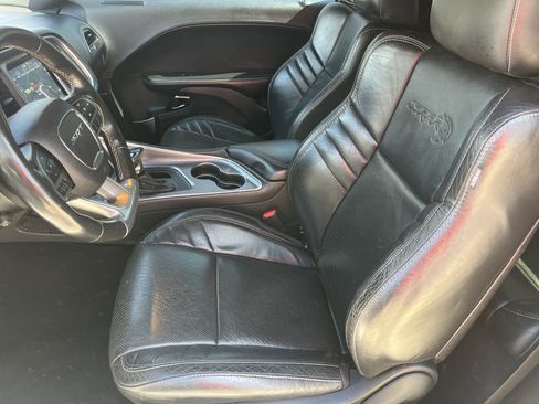 Used 2019 Dodge Challenger SRT Hellcat Redeye image 15