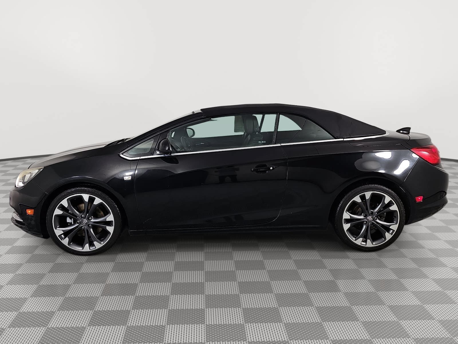 Used 2018 Buick Cascada Premium FWD image 5