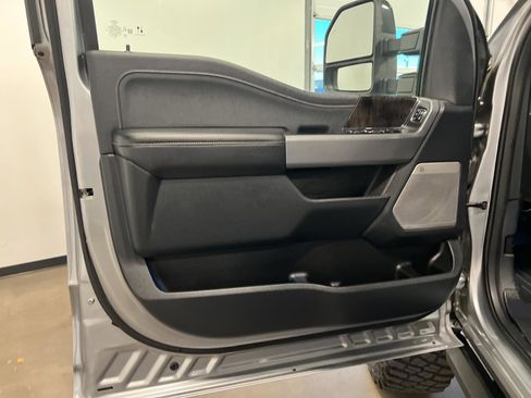 Used 2024 Ford F250 Lariat w/ Lariat Ultimate Package image 25