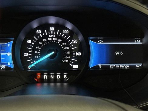 Used 2022 Ford Edge SEL w/ Convenience Package image 17