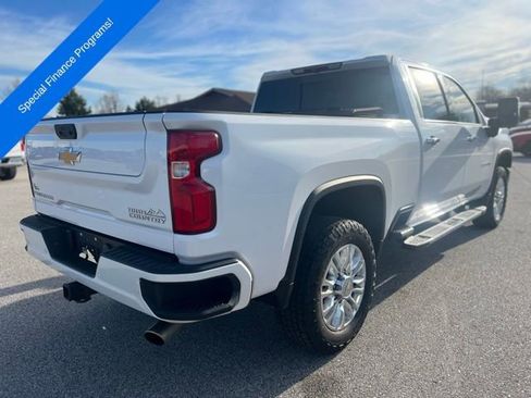 Used 2022 Chevrolet Silverado 2500 High Country w/ Z71 Off-Road Package image 6